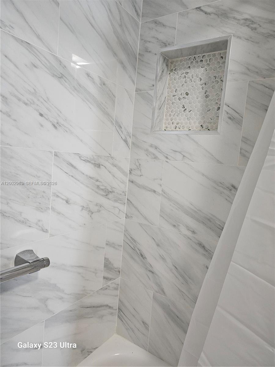 BISCAYA IV CONDO - Residential Lease