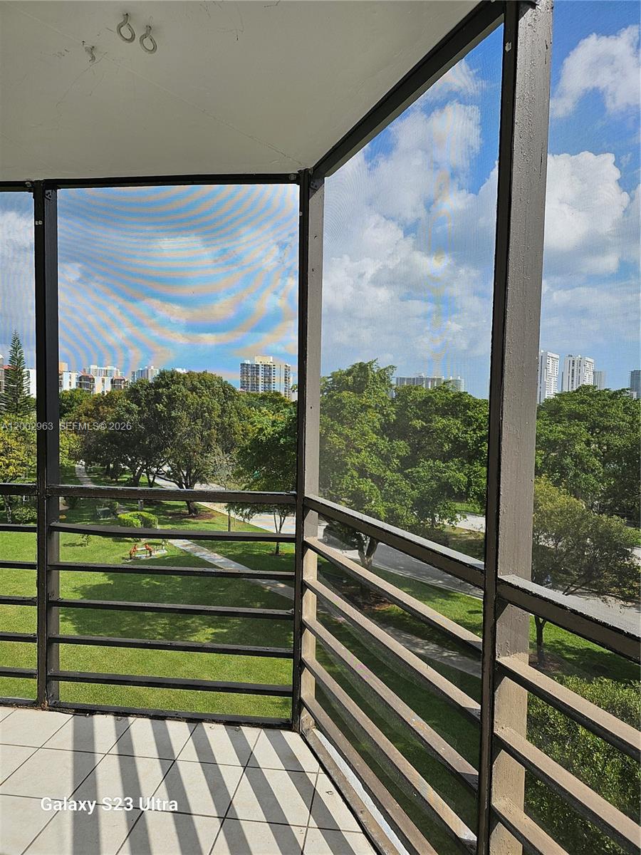 BISCAYA IV CONDO - Residential Lease