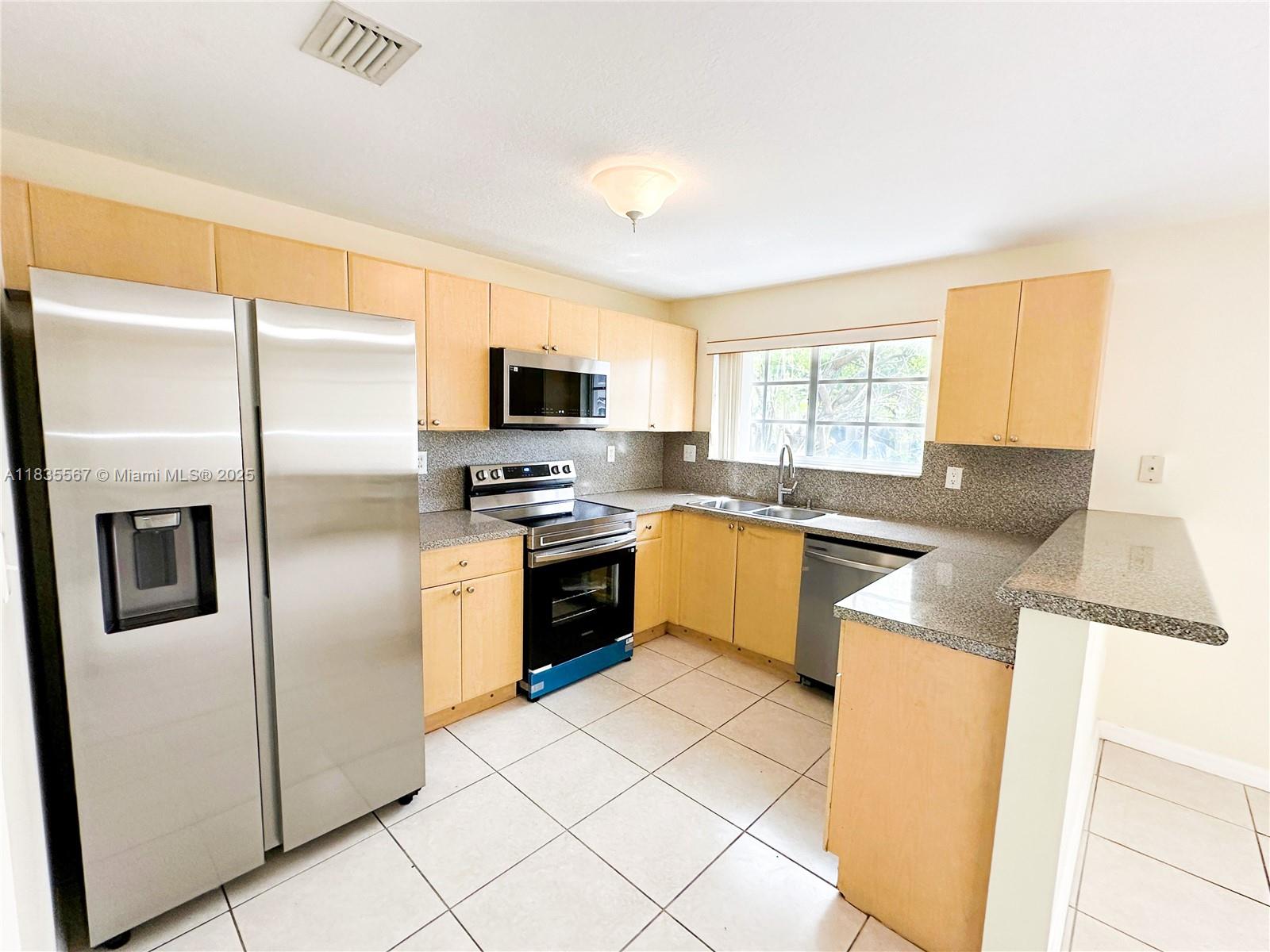 14116 SW 260th St 105