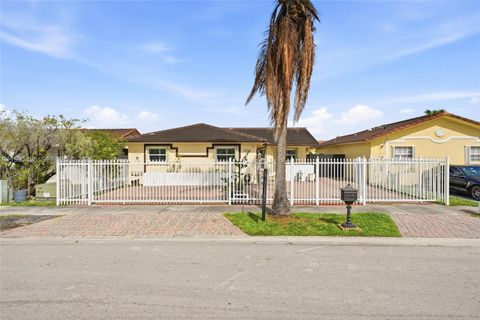 Photo of 1271 SW 138th Ct, Miami, FL 33184 (MLS # A11995498)