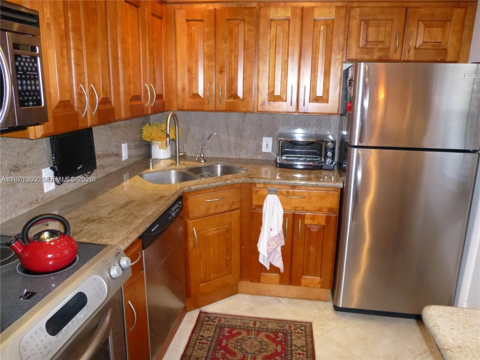 BRAVURA II CONDO - Residential