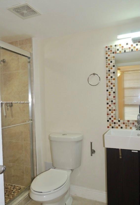 BRAVURA II CONDO - Residential