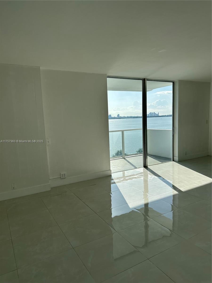 BAY PARK TOWERS CONDO - Residential Lease