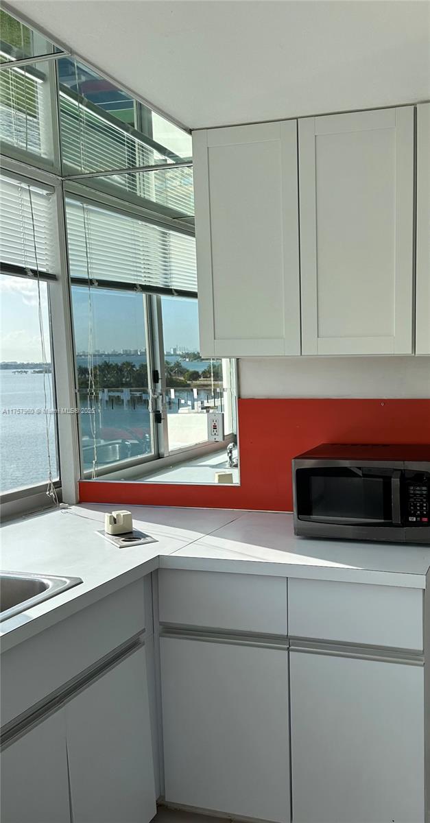 BAY PARK TOWERS CONDO - Residential Lease