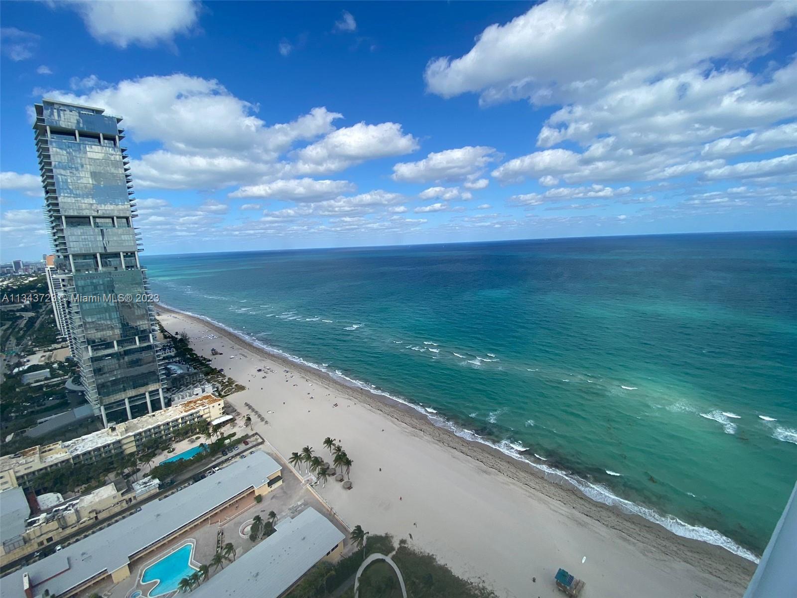 TRUMP ROYALE CONDO - Residential Lease