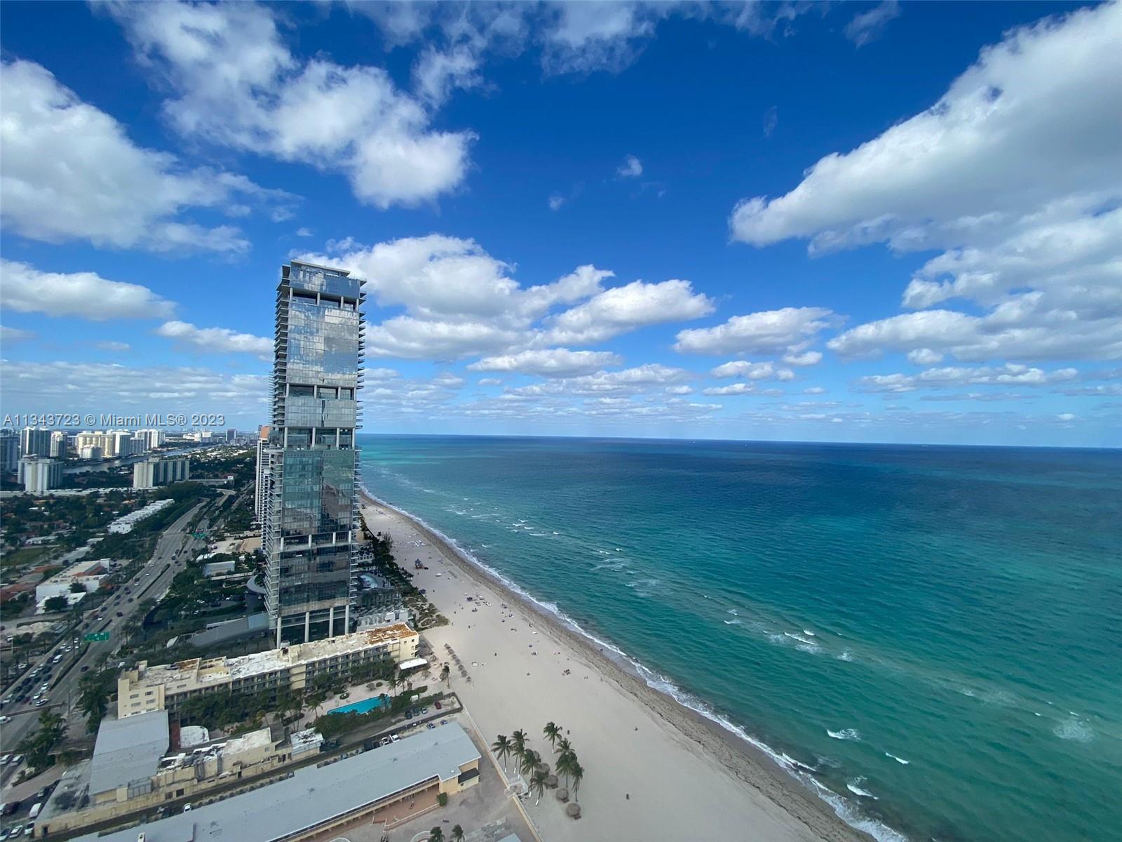 TRUMP ROYALE CONDO - Residential Lease