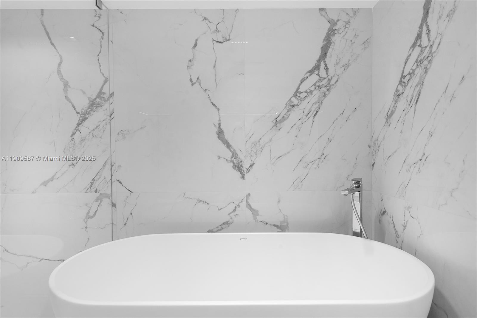 HARBORSIDE AT THE WATERWA - Residential