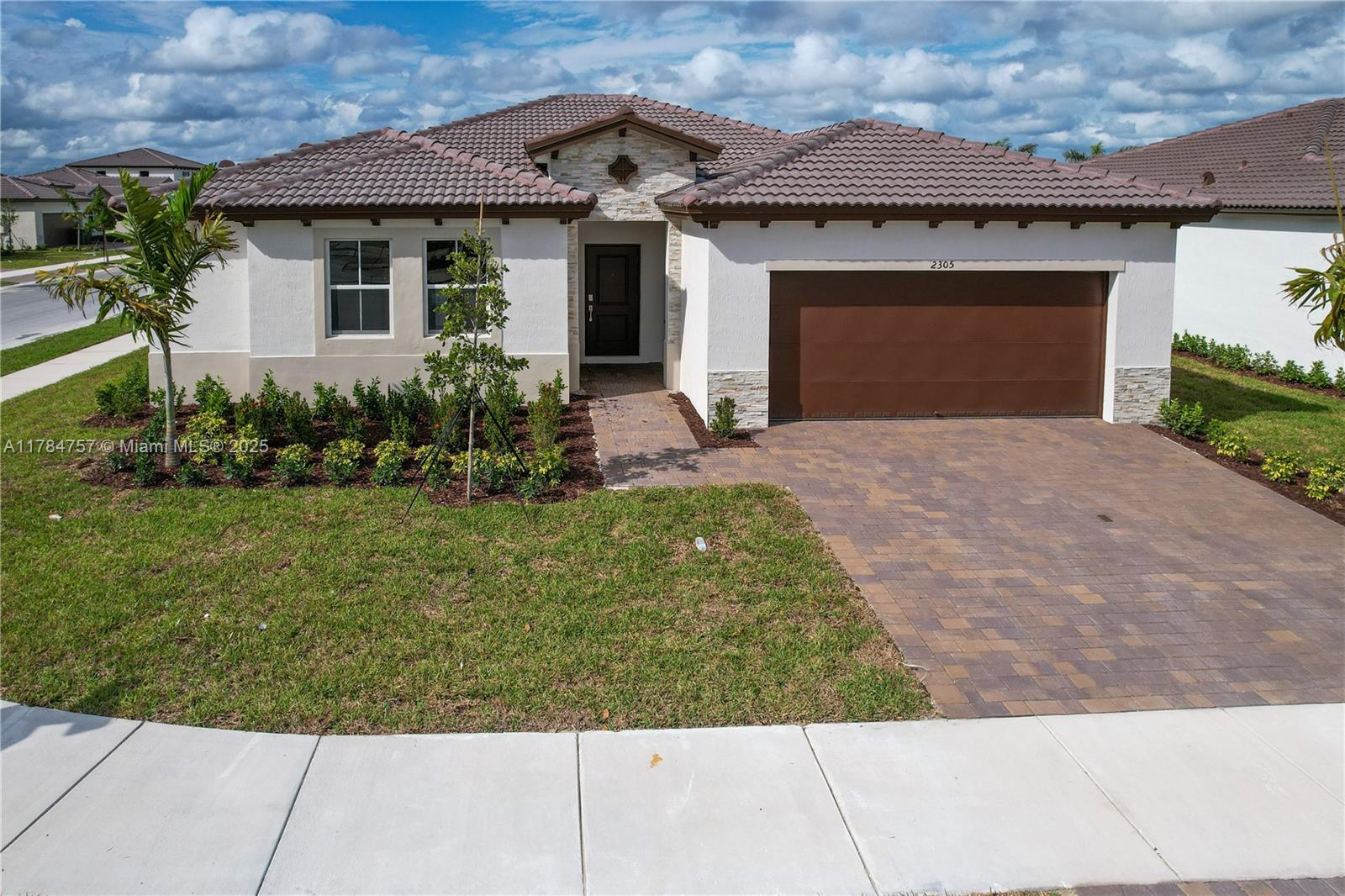 Rental Property at 2305 Se 29th Ct 2305, Homestead, Miami-Dade County, Florida - Bedrooms: 4 
Bathrooms: 3  - $4,690 MO.