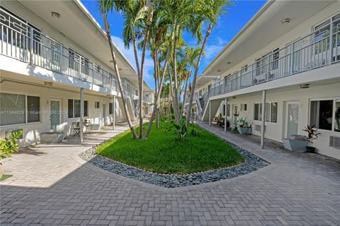 Condominium in Miami Beach FL 320 86th St.jpg
