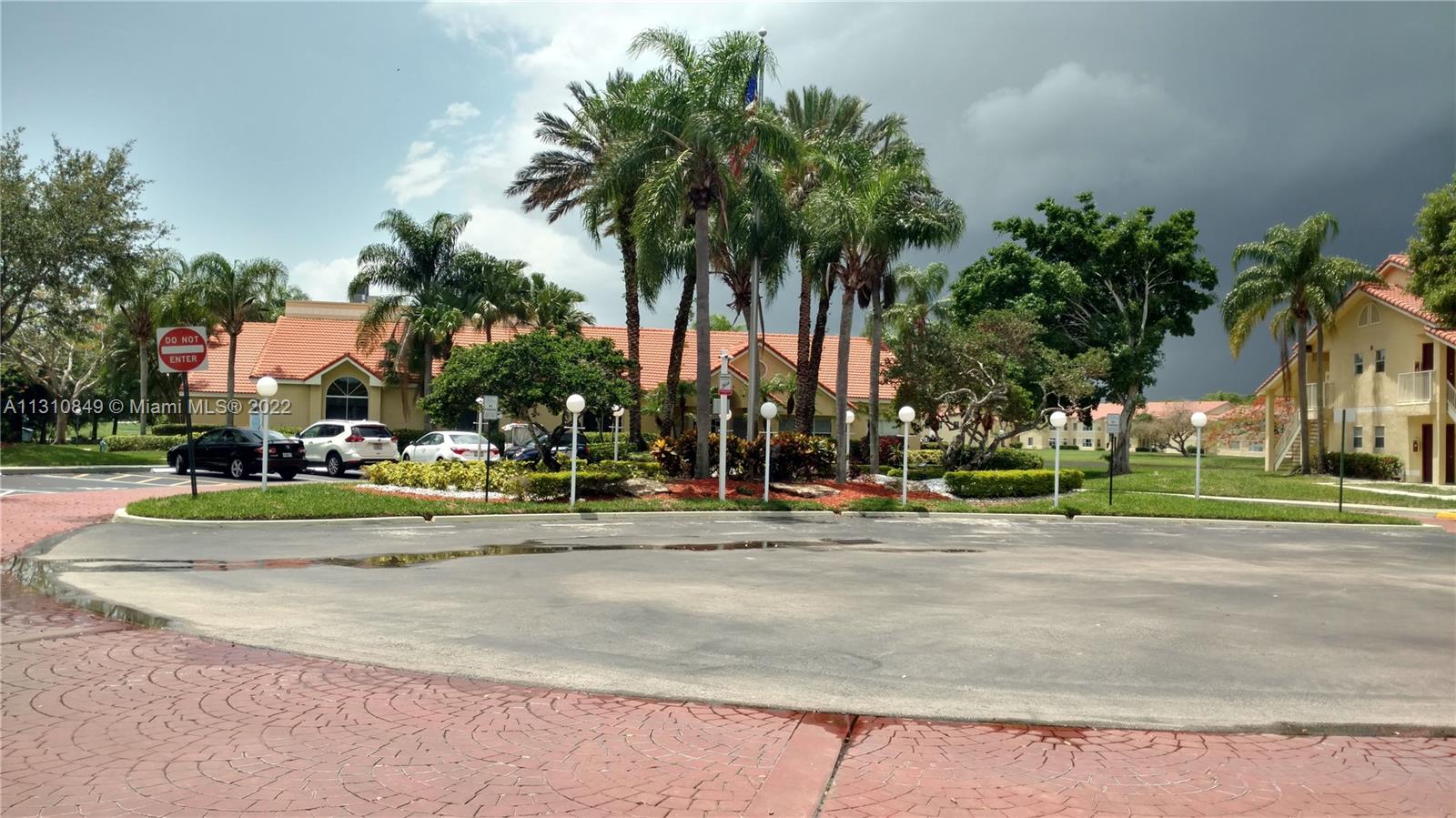 ISLES AT LAGO MAR CONDO - Residential Lease