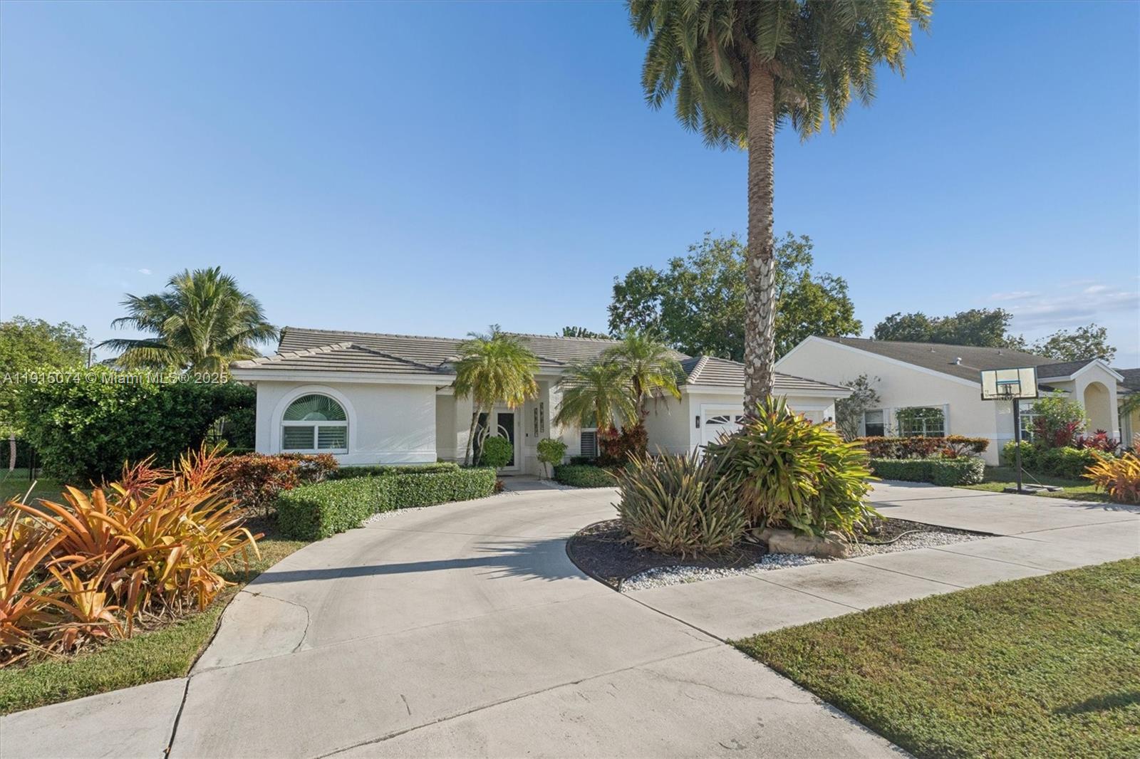 CALUSA RIDGE - Residential