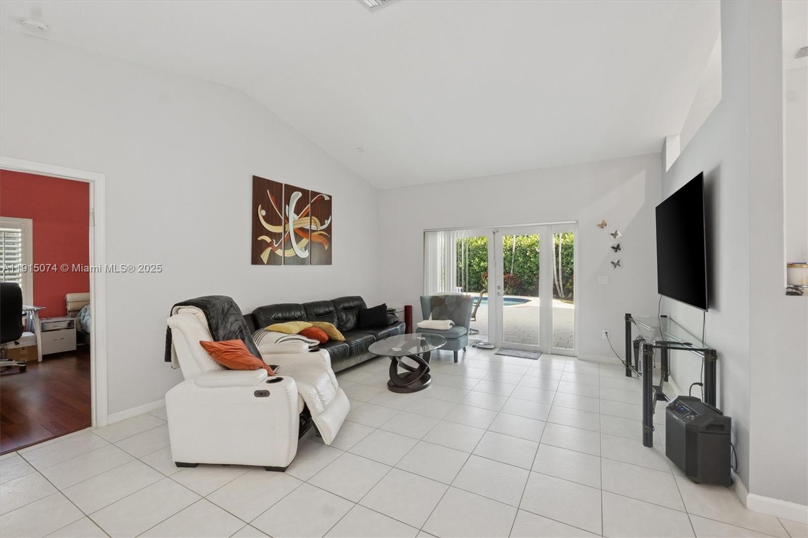 CALUSA RIDGE - Residential