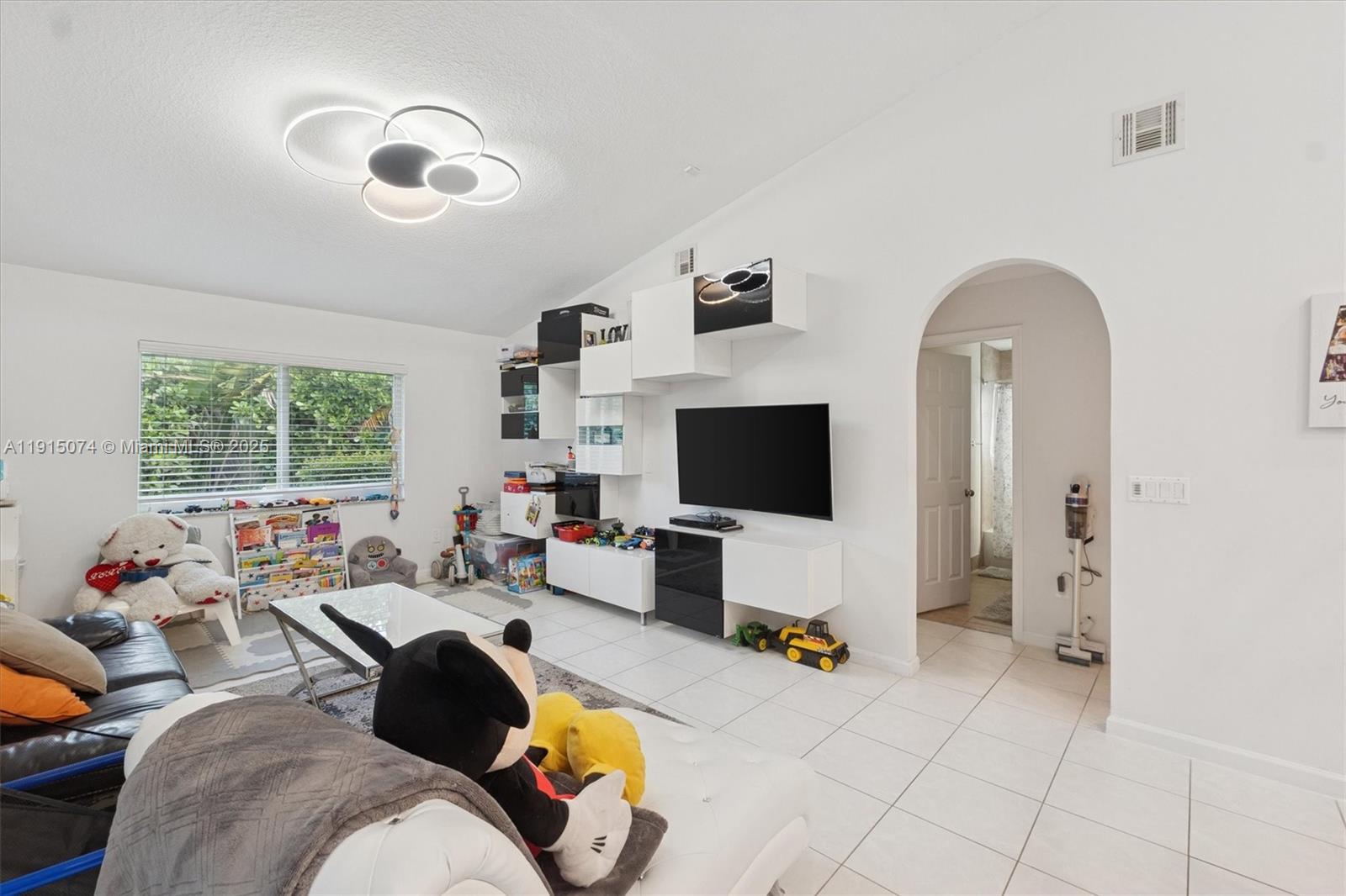 CALUSA RIDGE - Residential