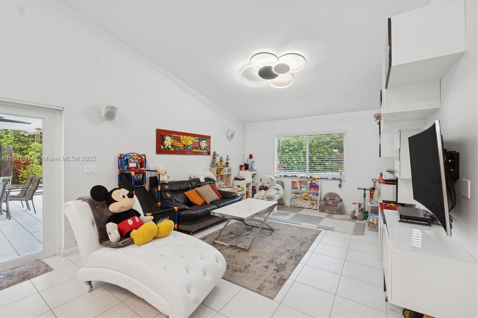 CALUSA RIDGE - Residential