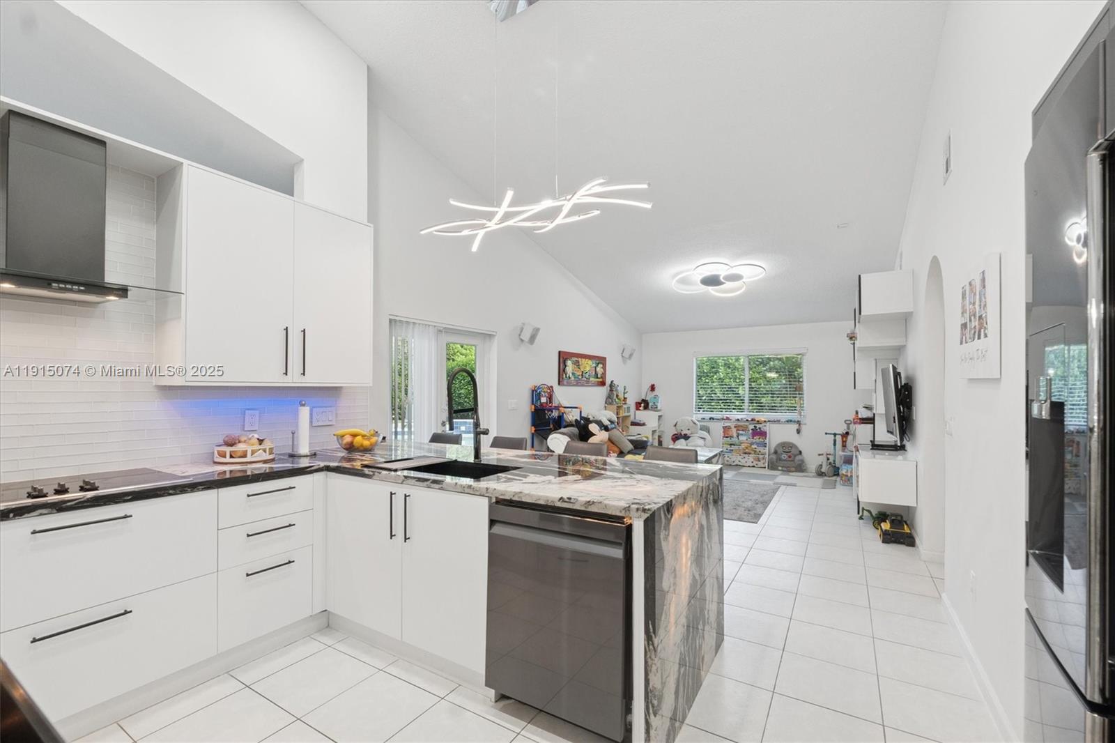 CALUSA RIDGE - Residential