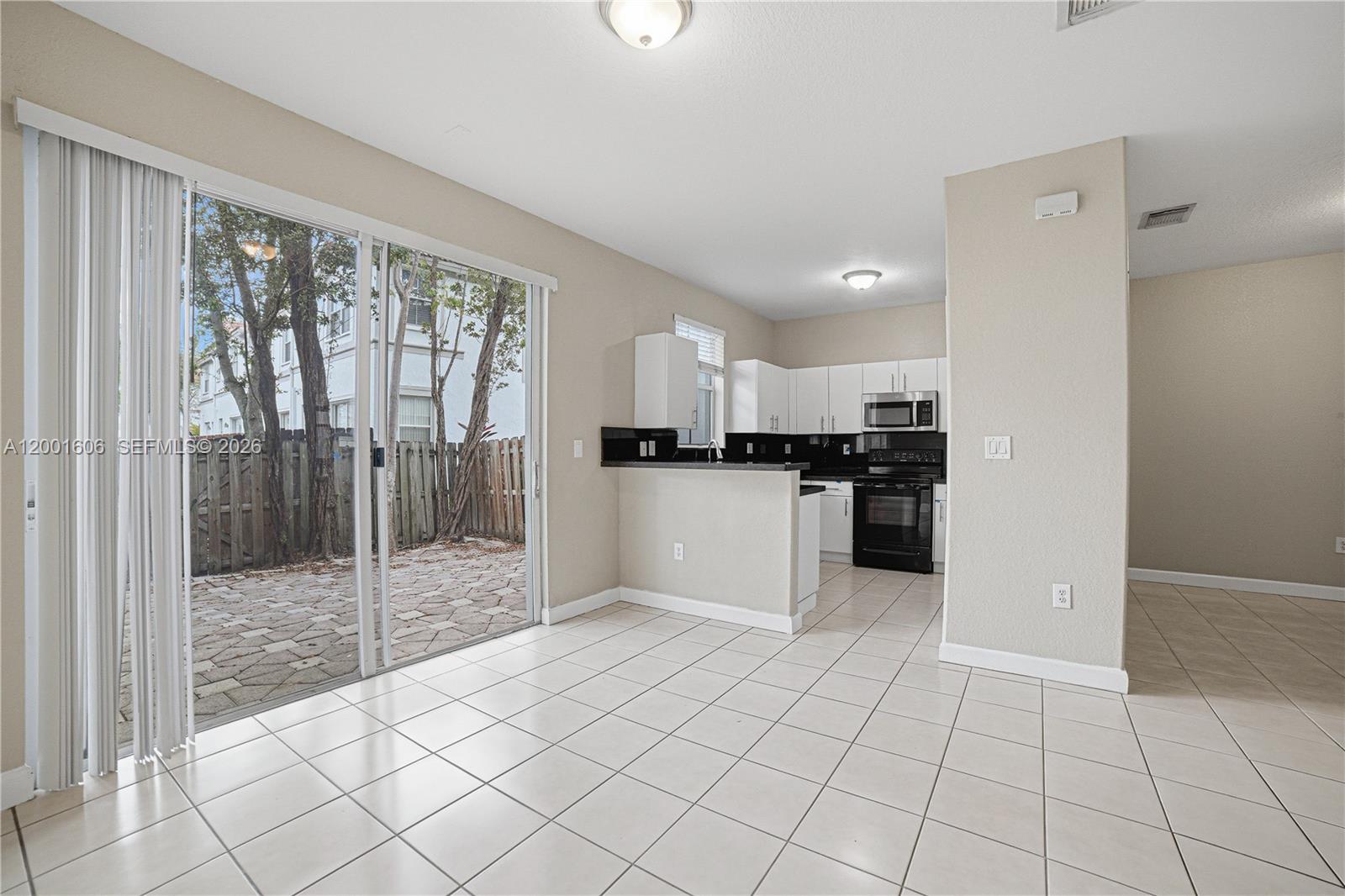 ISLANDS AT DORAL 1ST ADDN - Residential