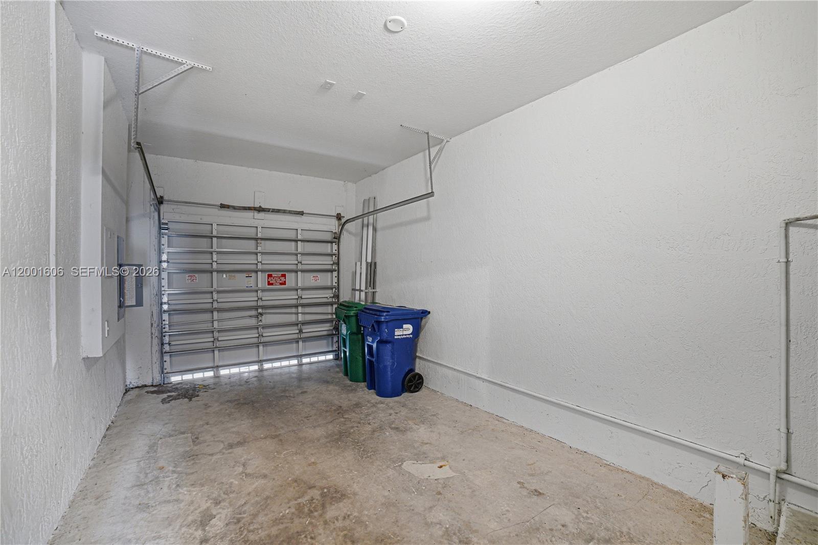 ISLANDS AT DORAL 1ST ADDN - Residential