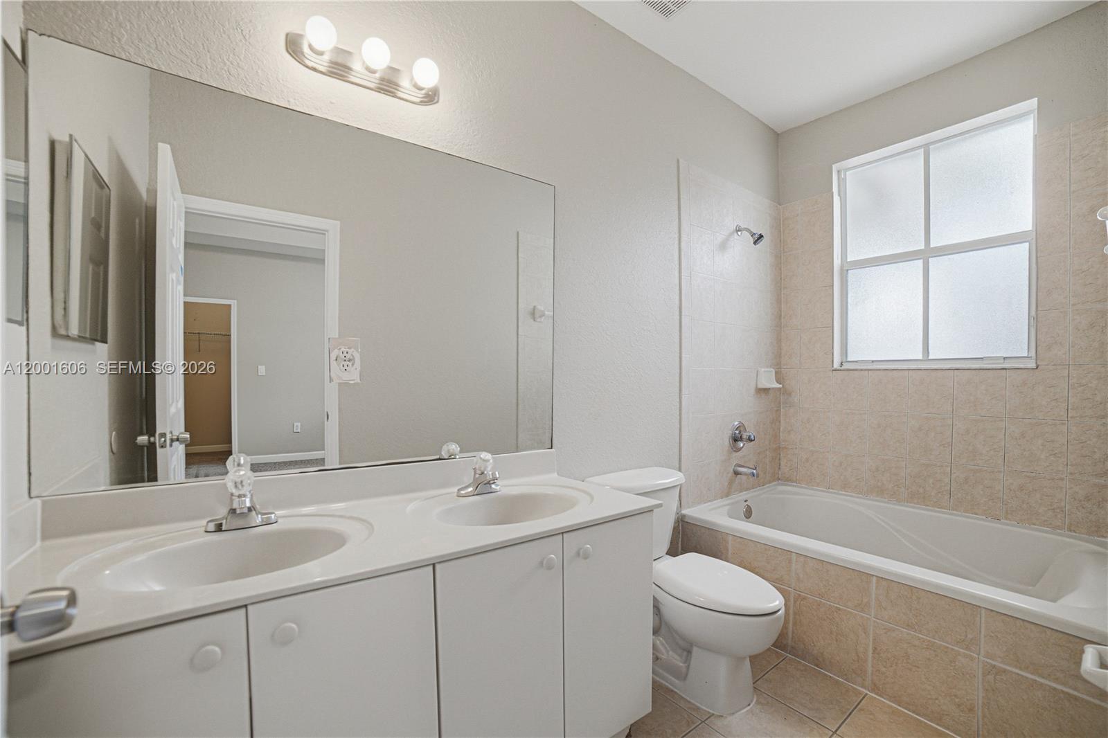 ISLANDS AT DORAL 1ST ADDN - Residential