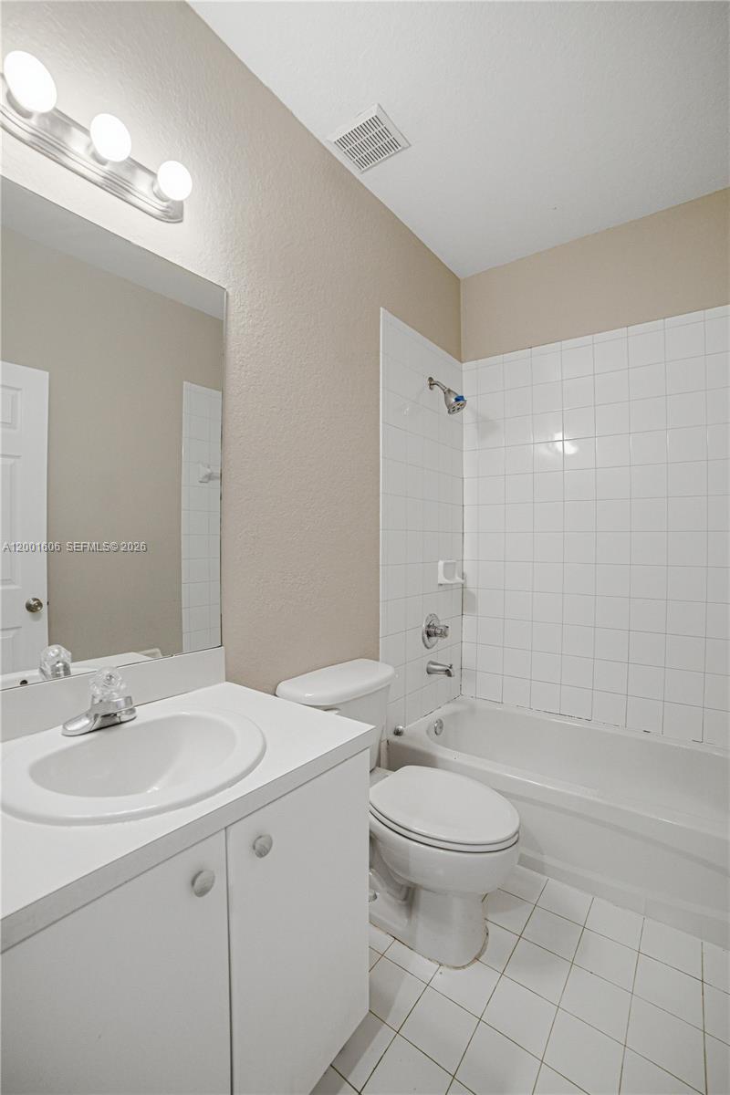 ISLANDS AT DORAL 1ST ADDN - Residential