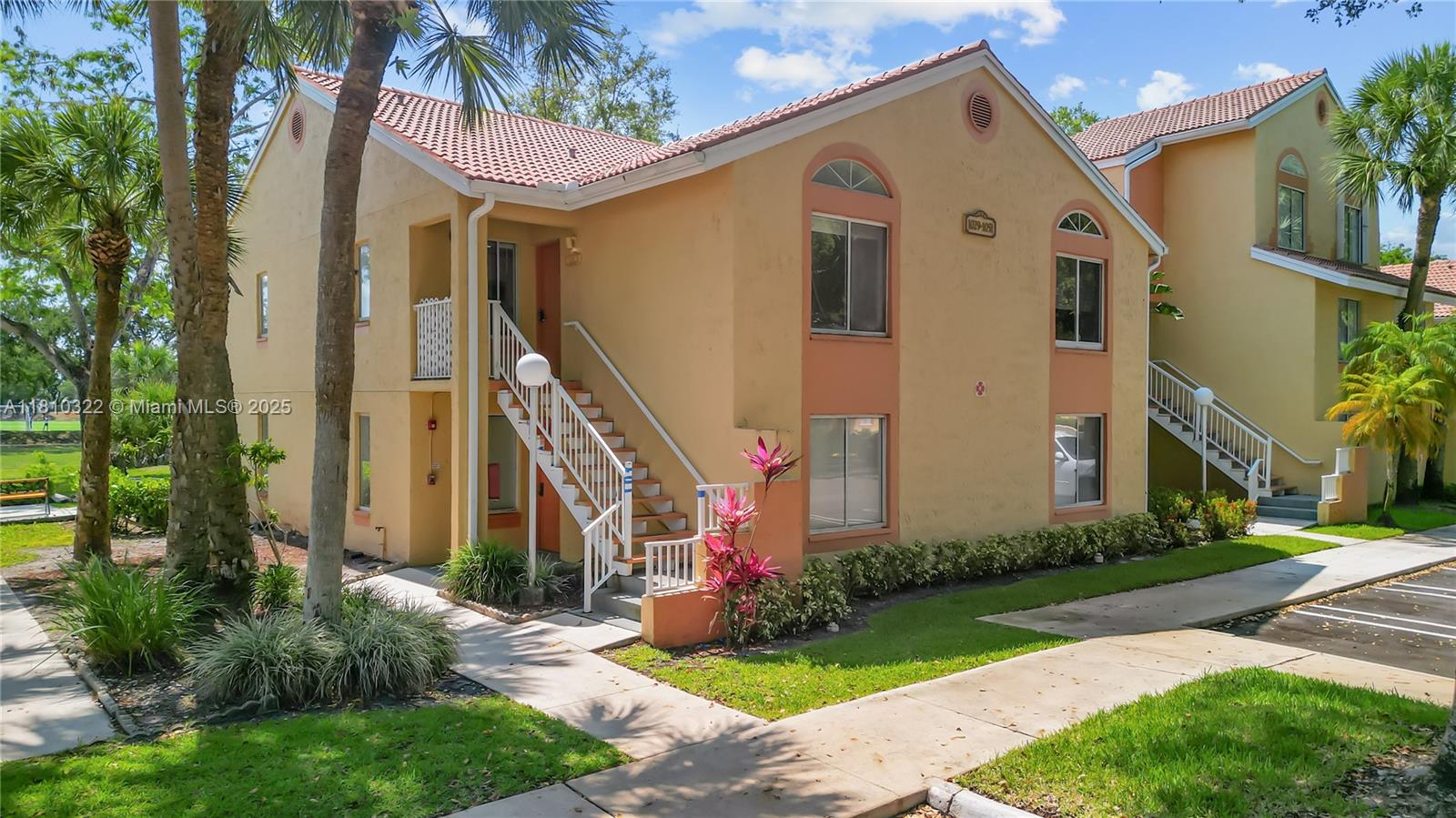 1031 Coral Club Dr 1031