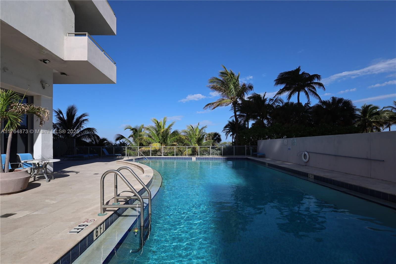 9225 Collins Ave 503