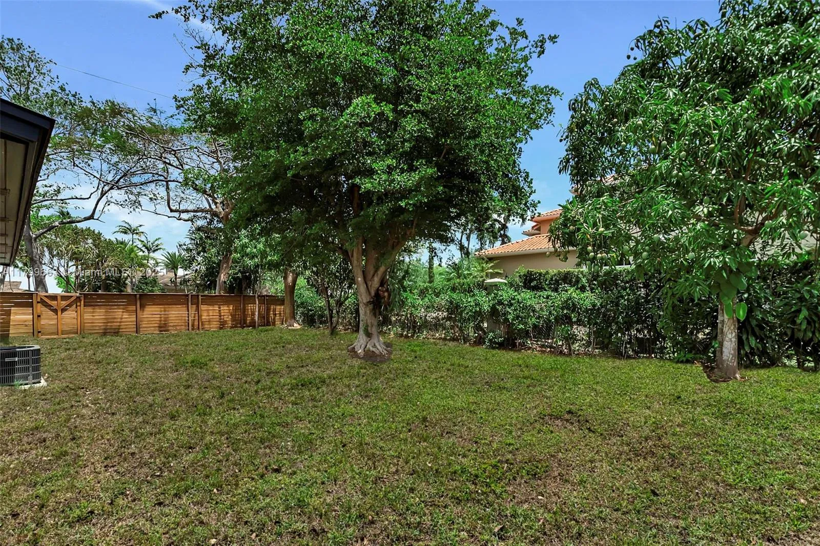 Miami, Florida 33176, United States, 4 Bedrooms Bedrooms, ,3 BathroomsBathrooms,Residential,Active,126586