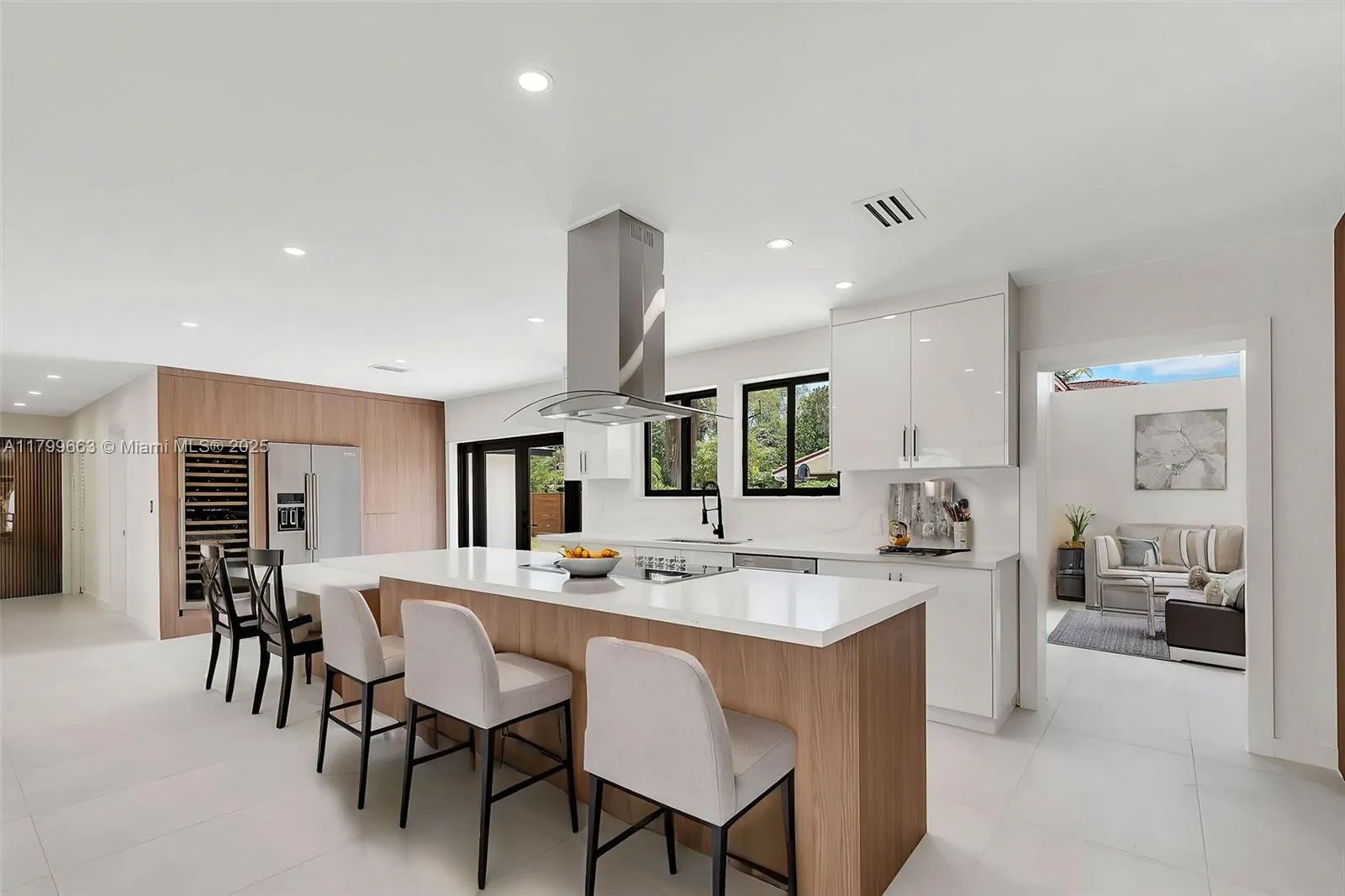 Miami, Florida 33176, United States, 4 Bedrooms Bedrooms, ,3 BathroomsBathrooms,Residential,Active,126586