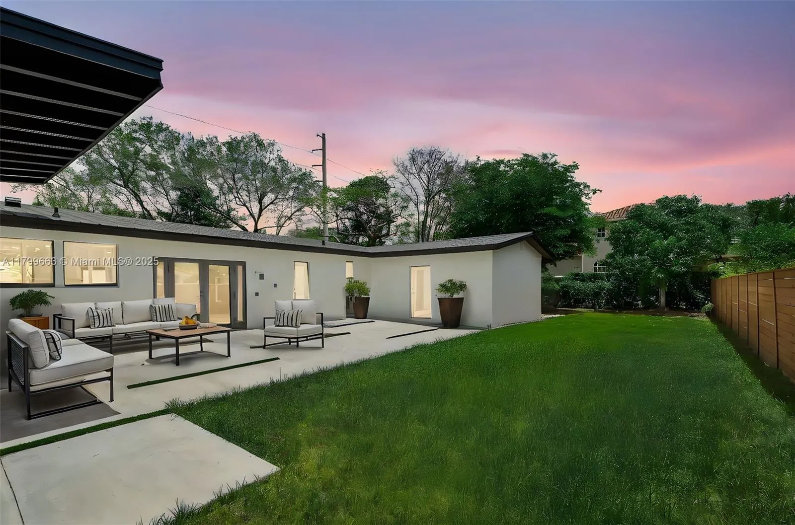 Miami, Florida 33176, United States, 4 Bedrooms Bedrooms, ,3 BathroomsBathrooms,Residential,Active,126586