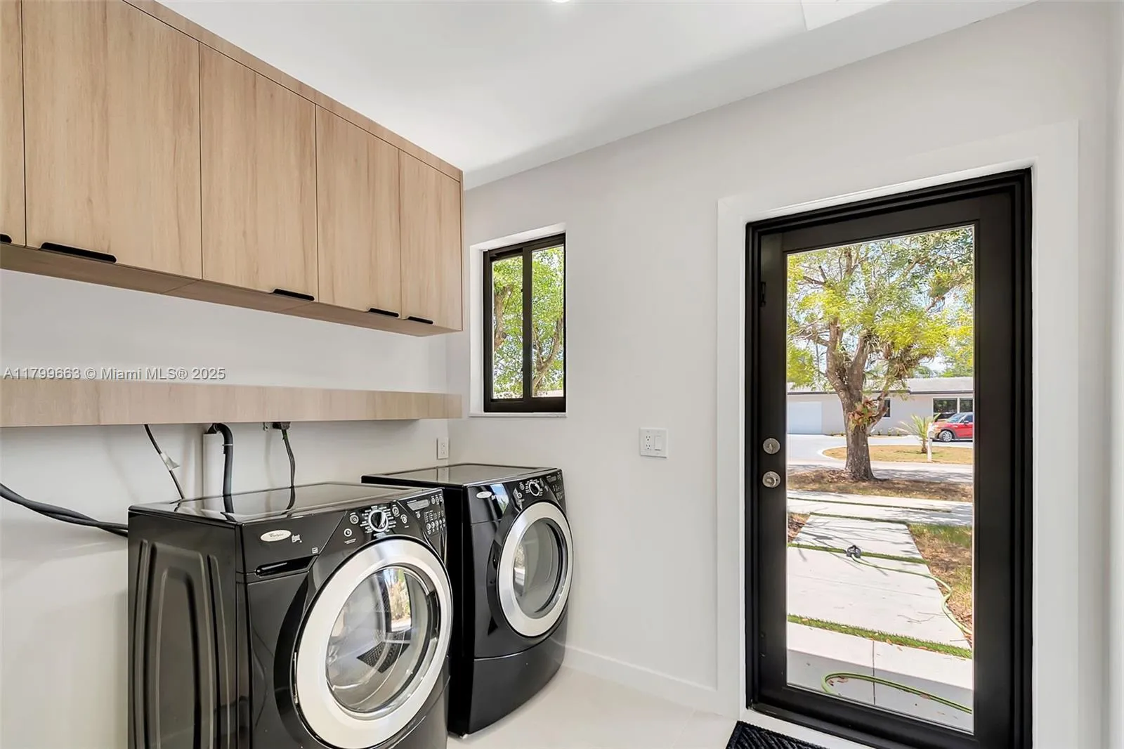 Miami, Florida 33176, United States, 4 Bedrooms Bedrooms, ,3 BathroomsBathrooms,Residential,Active,126586