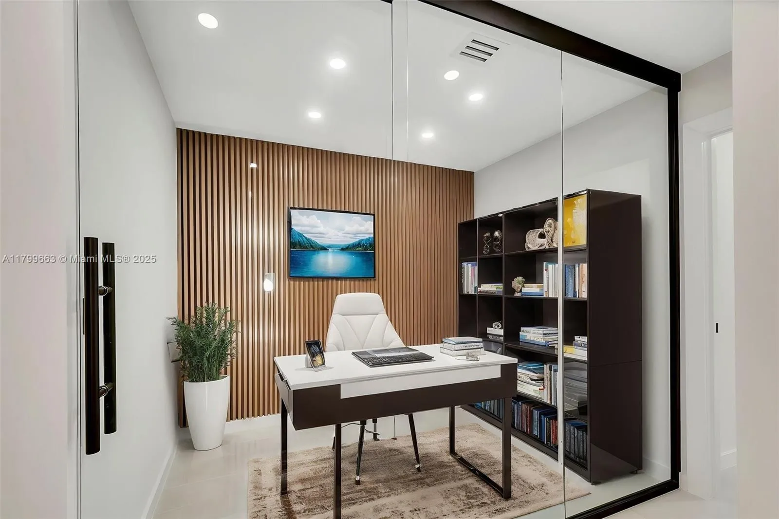 Miami, Florida 33176, United States, 4 Bedrooms Bedrooms, ,3 BathroomsBathrooms,Residential,Active,126586