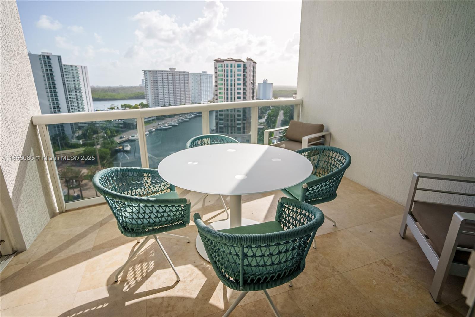 TDR TOWER II CONDO - Residential