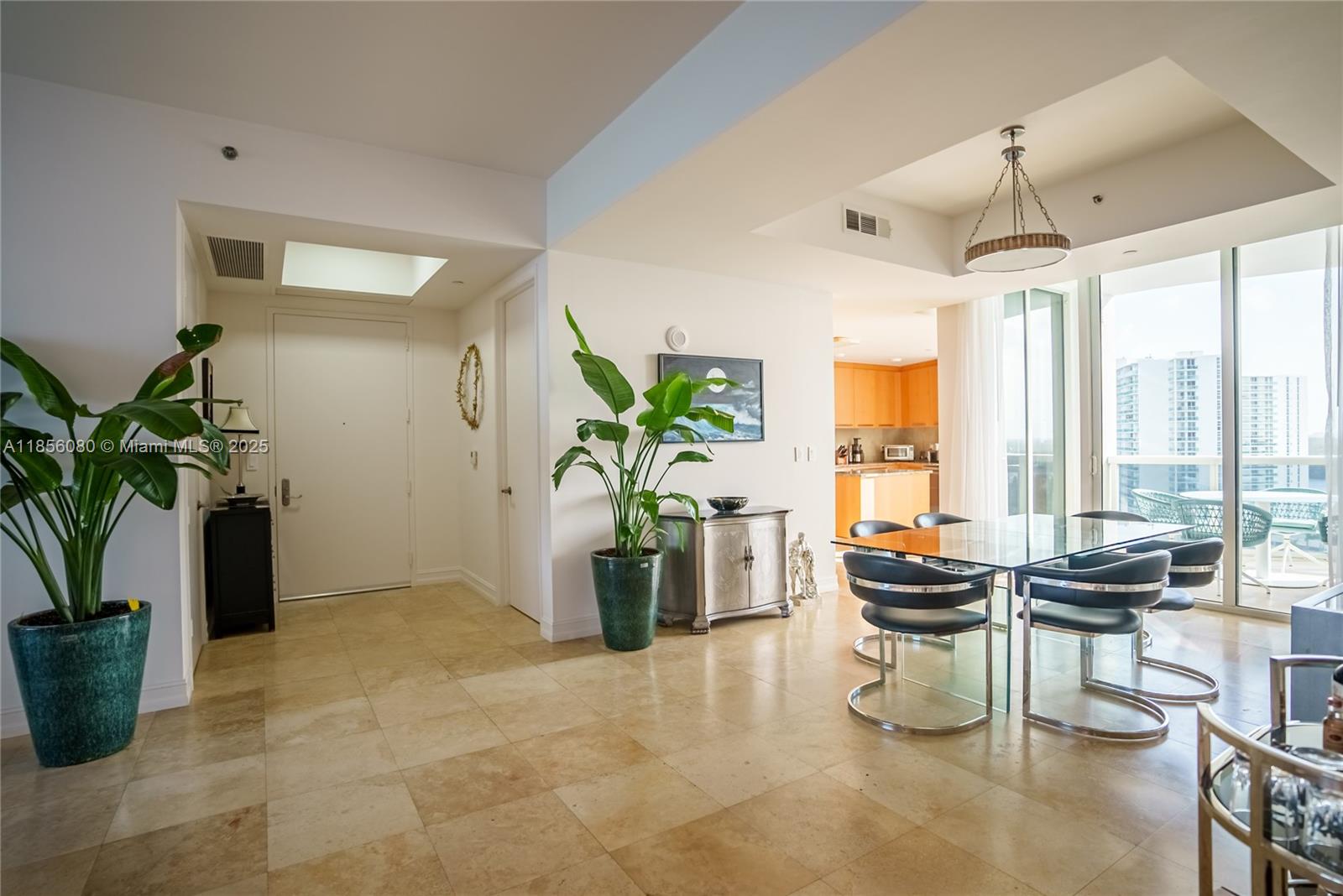 TDR TOWER II CONDO - Residential