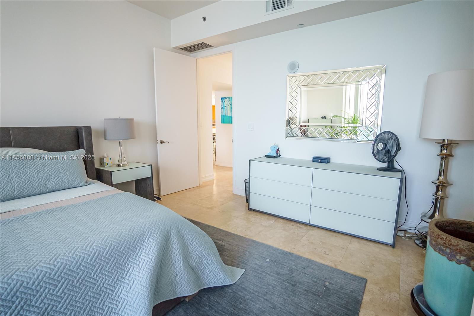 TDR TOWER II CONDO - Residential