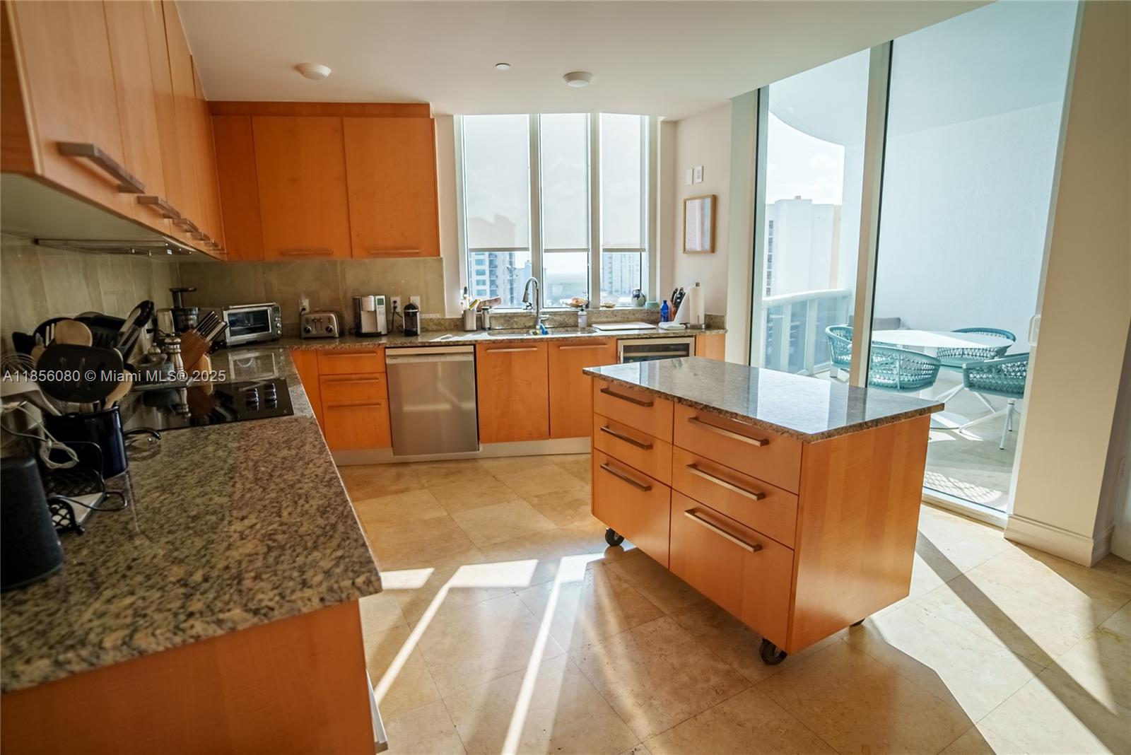 TDR TOWER II CONDO - Residential