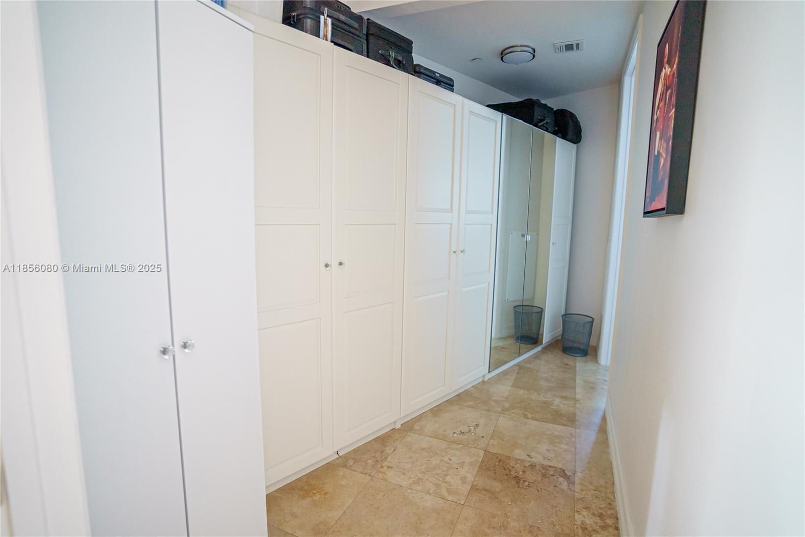 TDR TOWER II CONDO - Residential