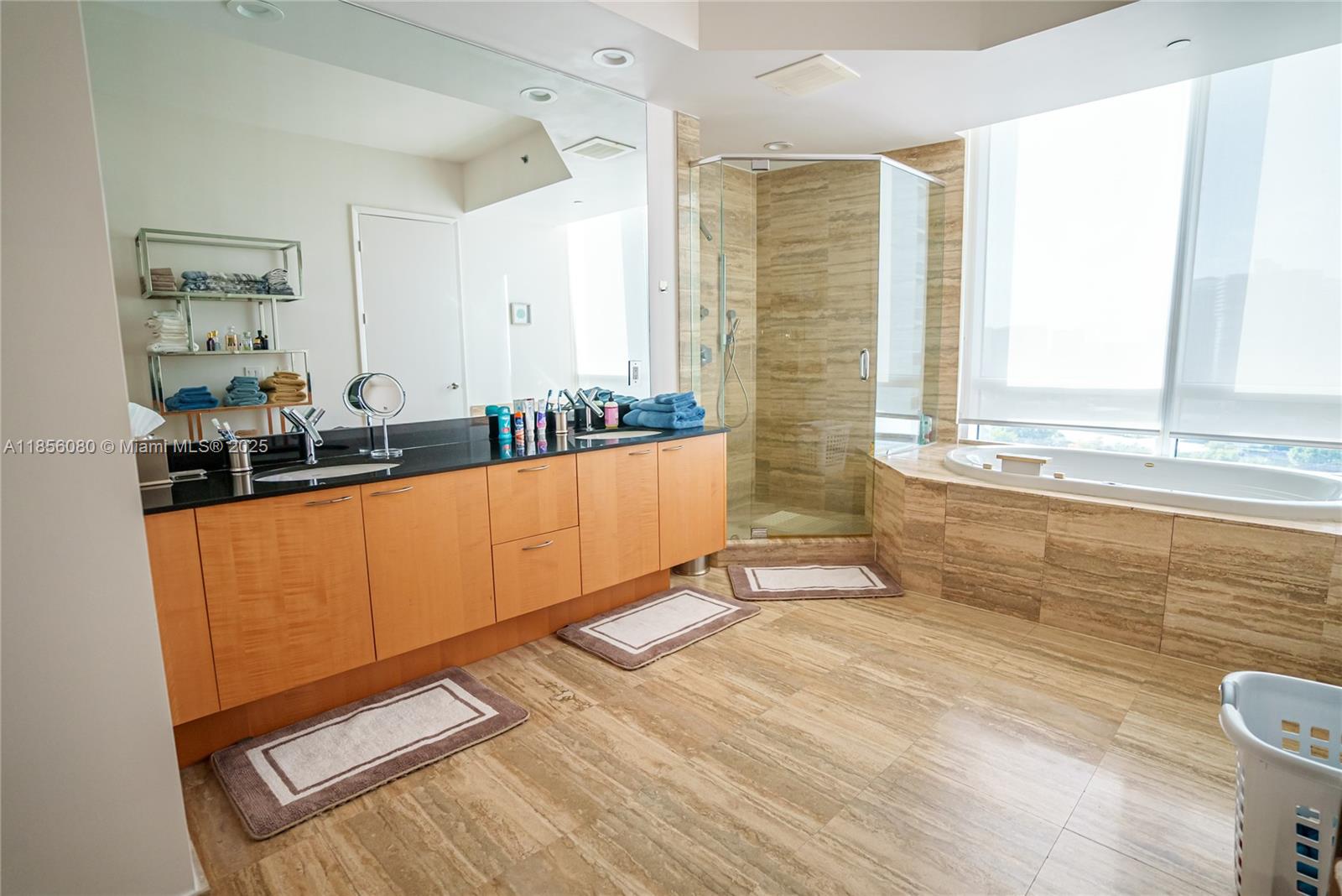 TDR TOWER II CONDO - Residential