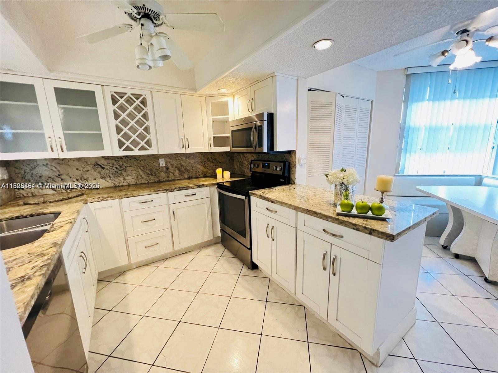 CONDO 11 OF SABAL PALM CO - Residential Lease