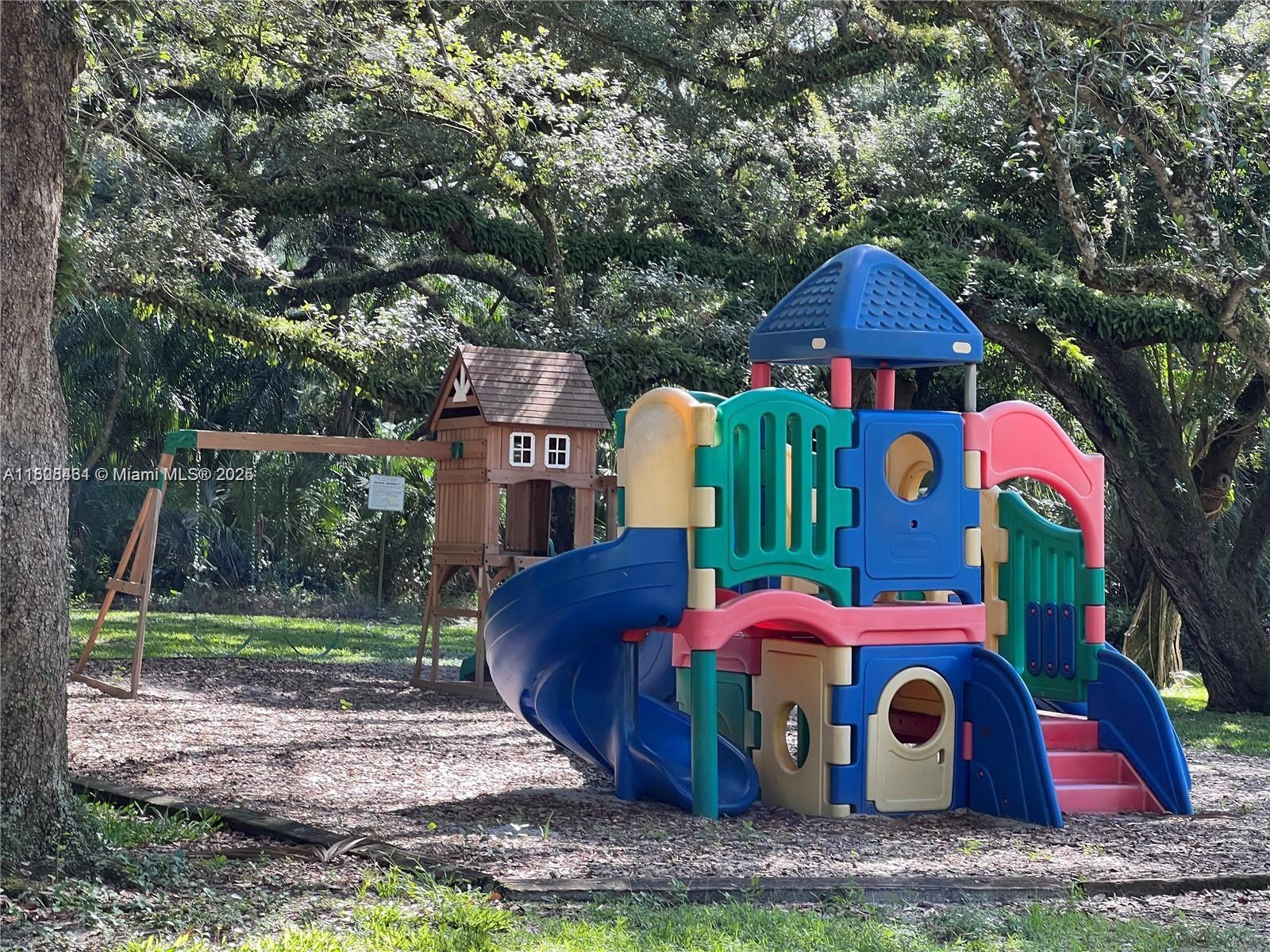 CONDO 11 OF SABAL PALM CO - Residential Lease