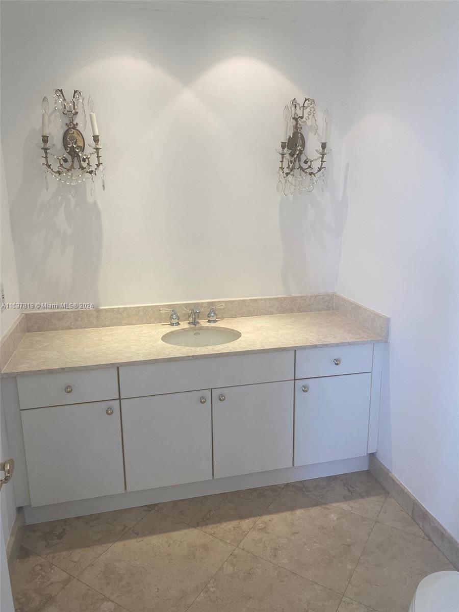 MAJESTIC TOWER - Residential