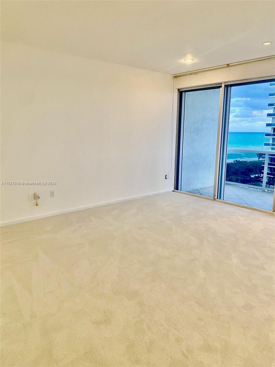 MAJESTIC TOWER - Residential