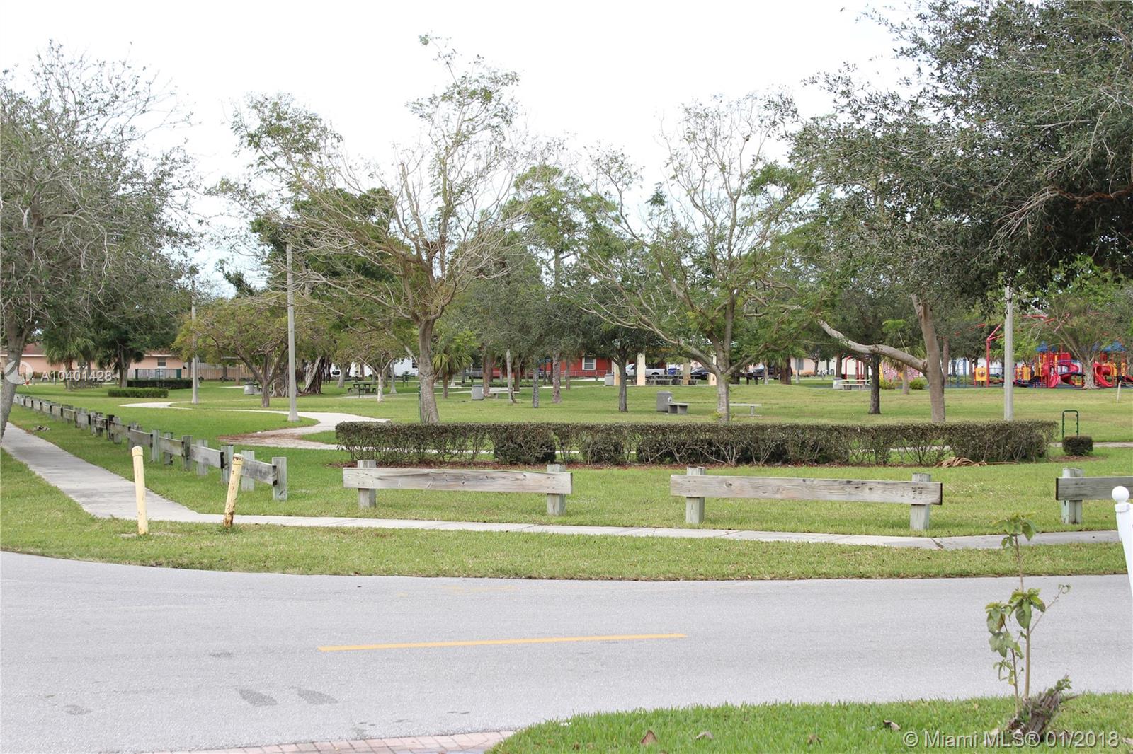 POMPANO SPRINGS REPLAT - Residential