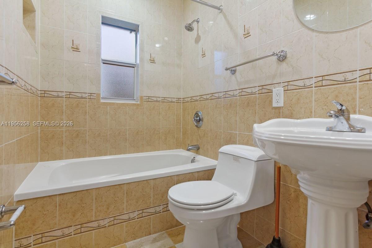 STEPHEN MANOR - Residential