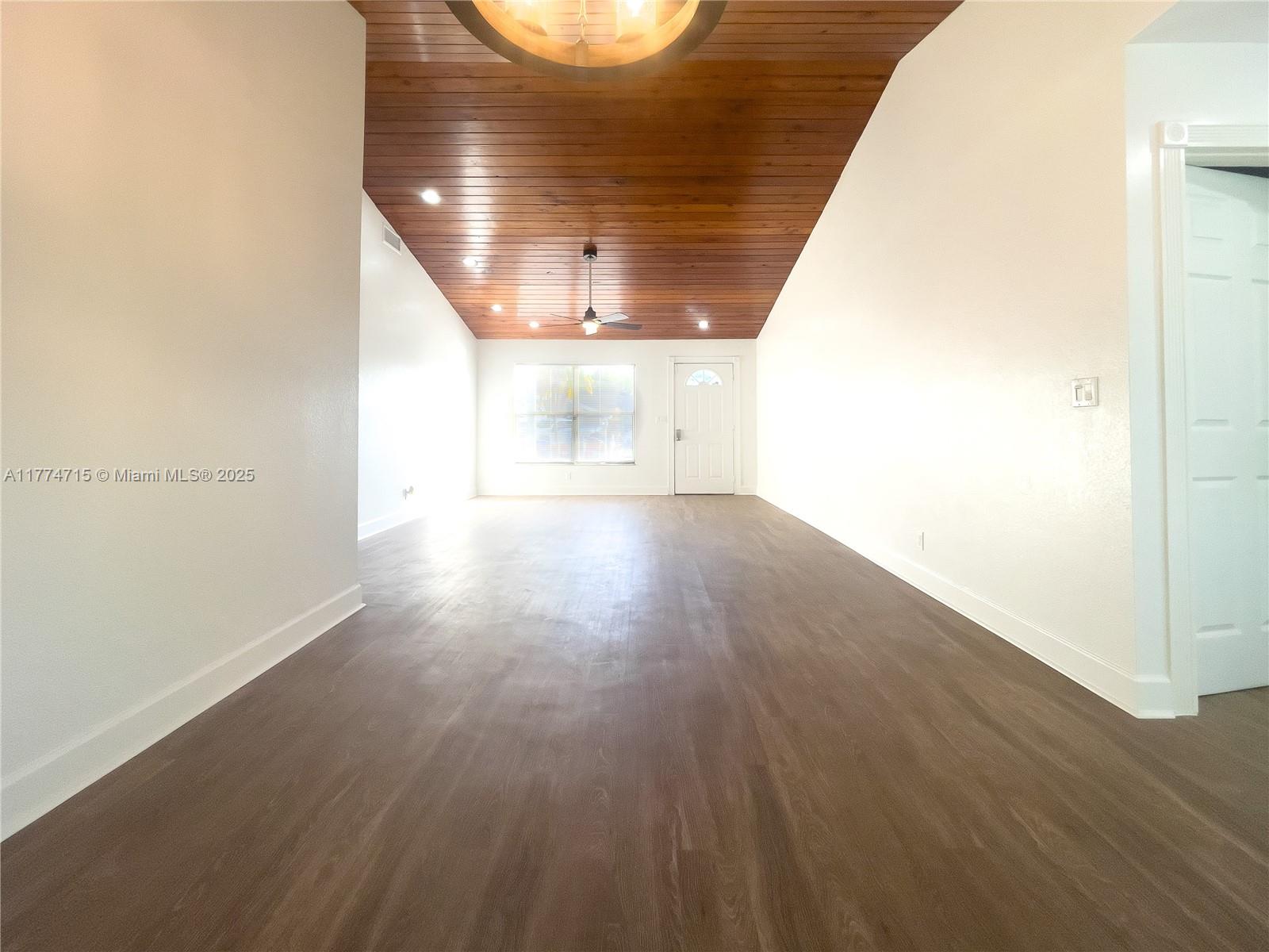 NORTH LAUDERDALE VILLAGE - Residential