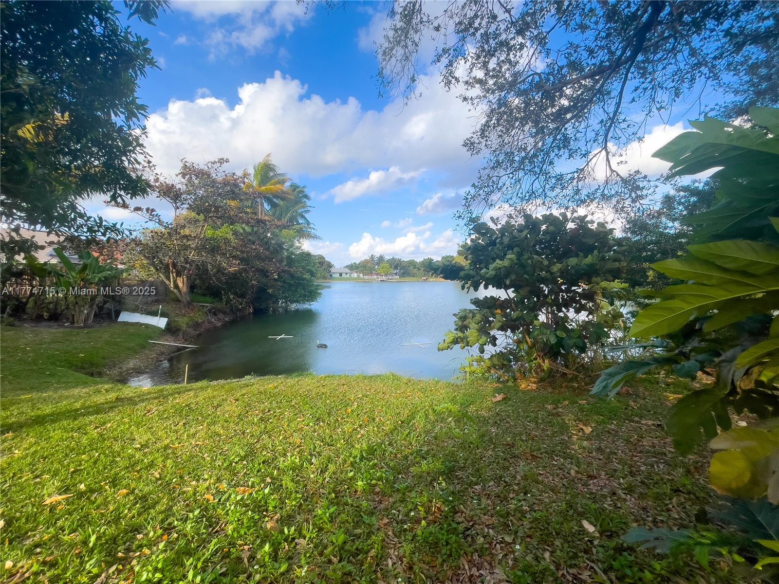 NORTH LAUDERDALE VILLAGE - Residential