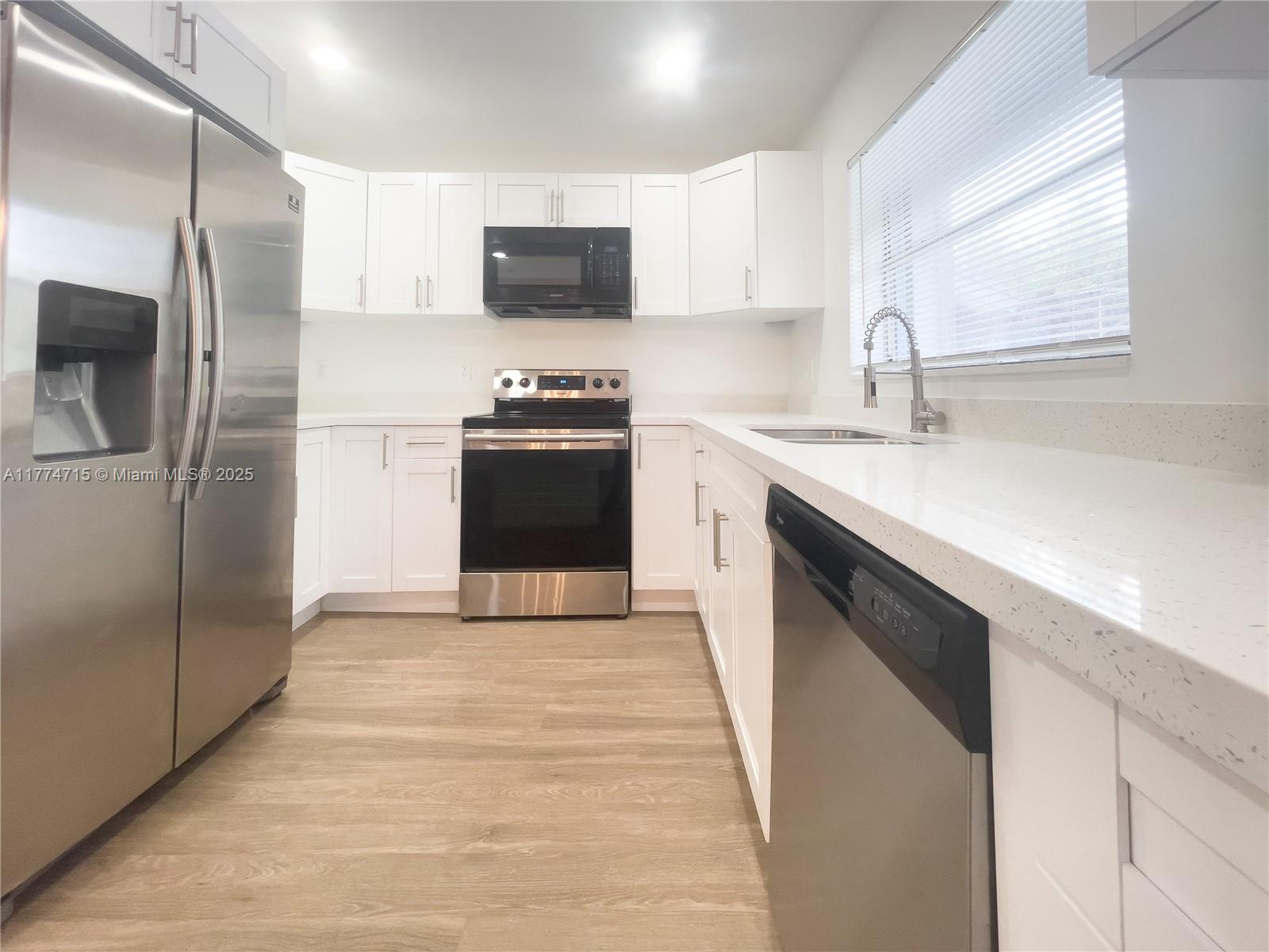 NORTH LAUDERDALE VILLAGE - Residential