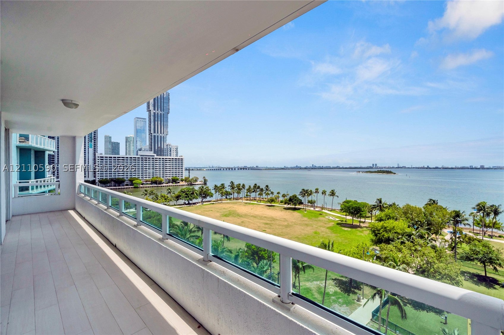 1800 N Bayshore Dr 809