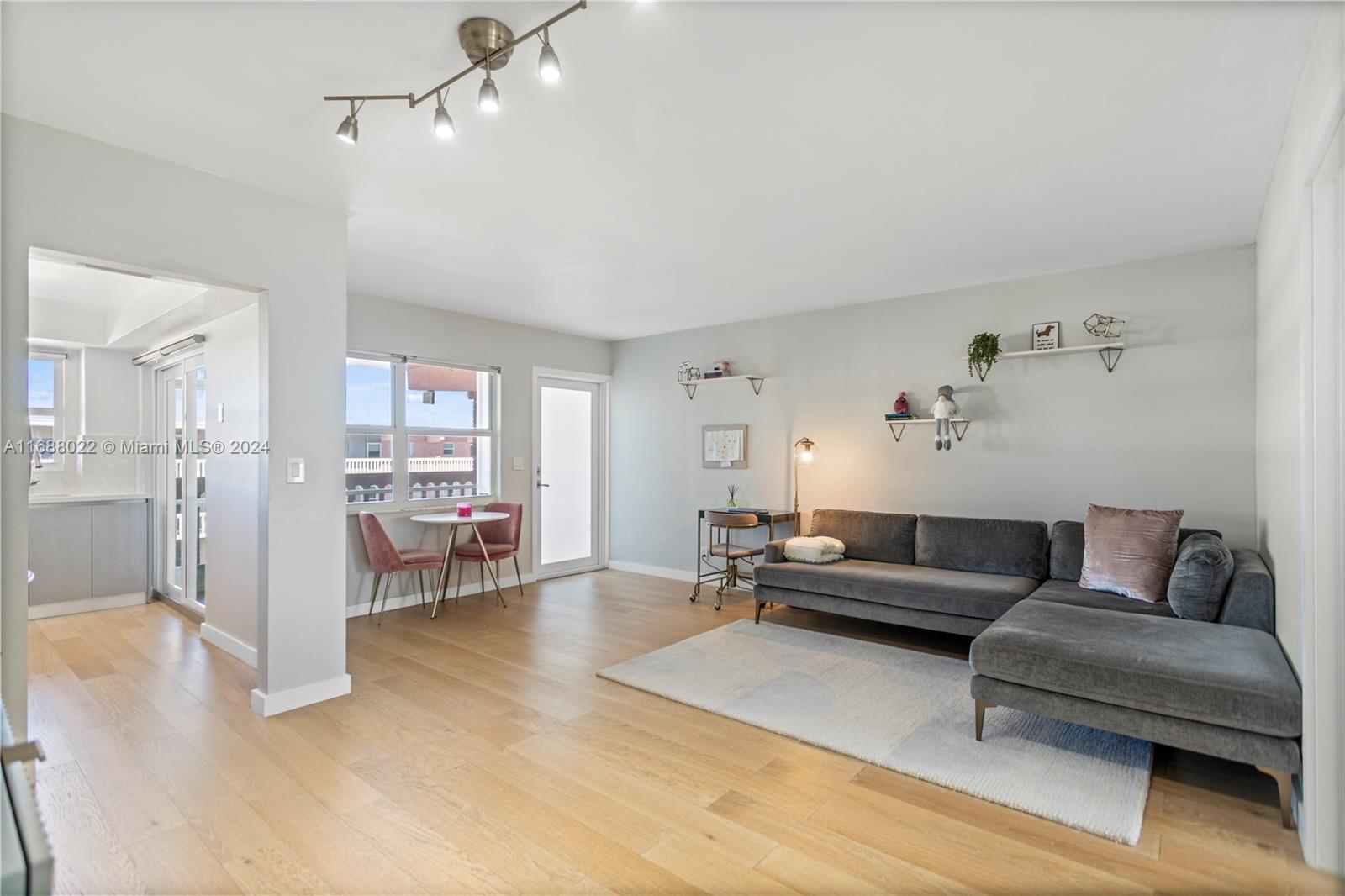 ELDORADO PLAZA WEST CONDO - Residential