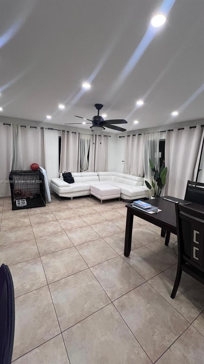245 NW 117th St 0