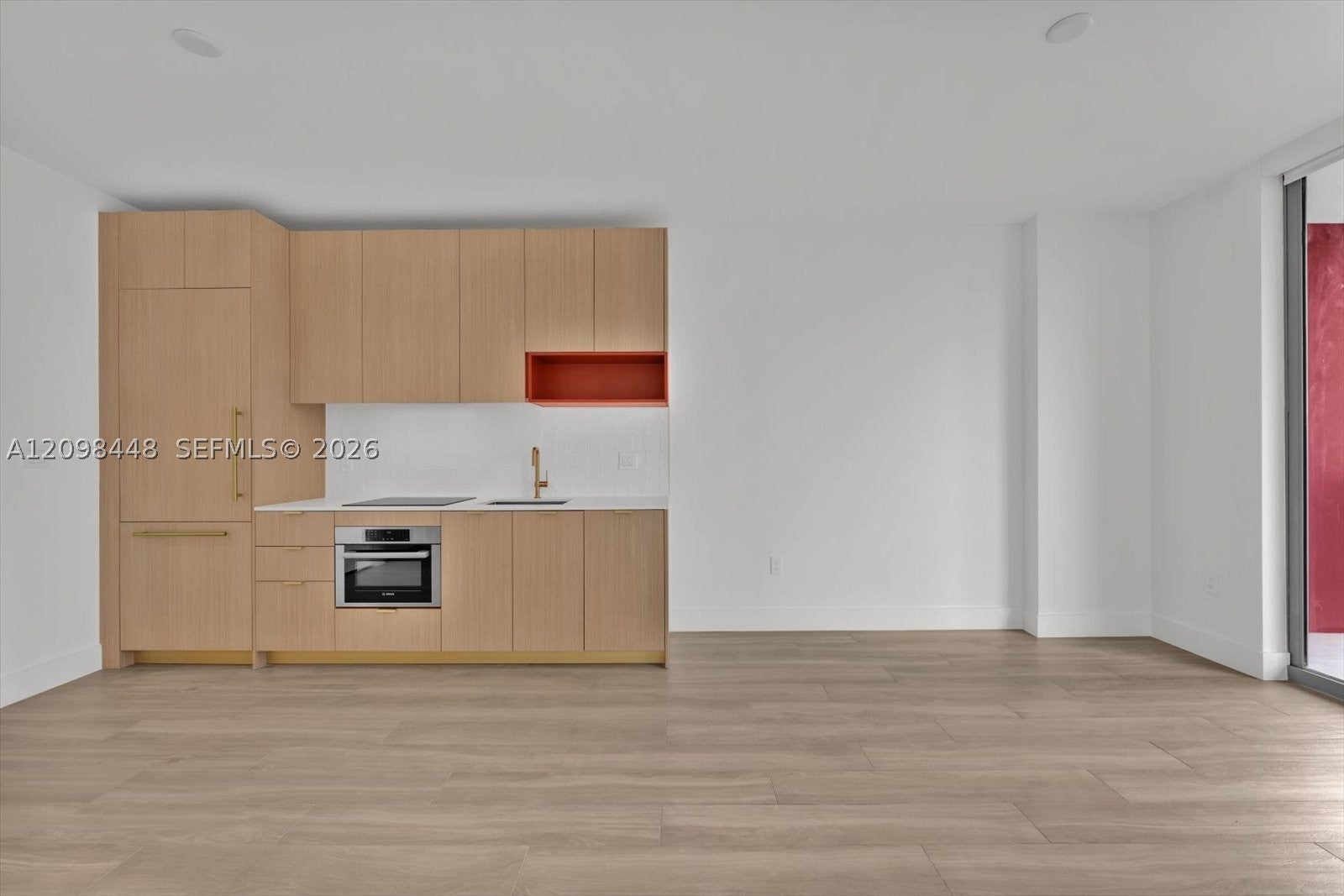 90 NE 32nd St 908