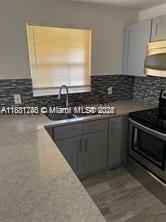 NORTH PALM BCH 3 - Residential Lease